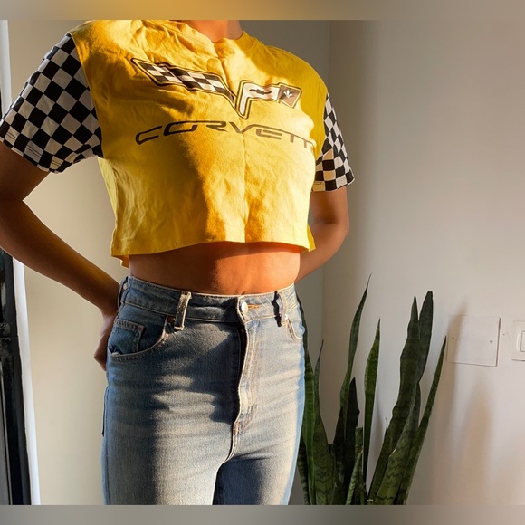 Yellow crop top,size : small,wore just once, in a great condition.Fixed price❤️ - Picture 2 of 2